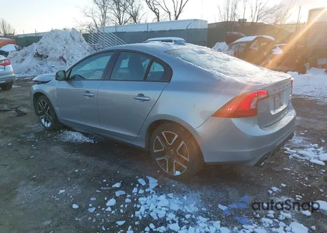 2017 Volvo S60 T5 Dynamic z USA, uszkodzony, nr VIN YV140MTL8H2435258